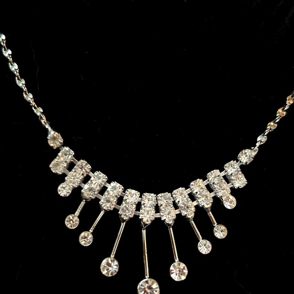 2 PIECE CLEAR RHINESTONE EARRING AND NECKLACE SET - Picture 6 of 13